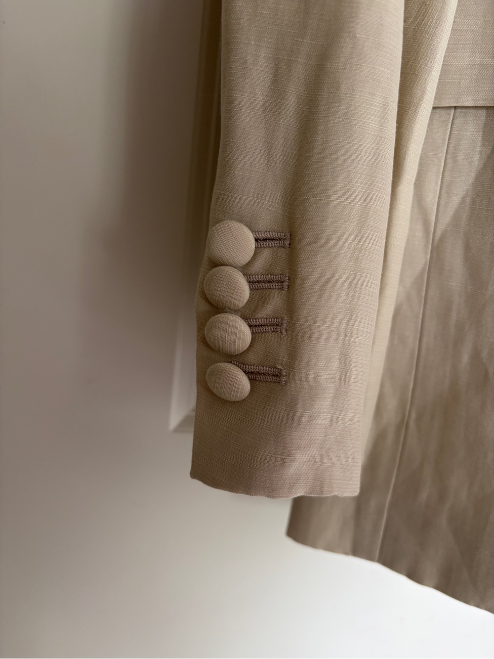 Babaton Light Cream Classic Tailored Blazer - Picture 5 of 9